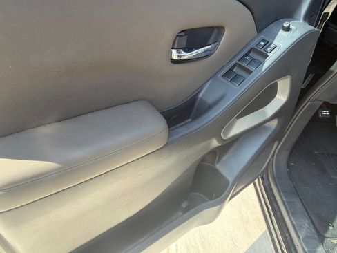 Used 2022 Nissan Frontier SV RWD image 10