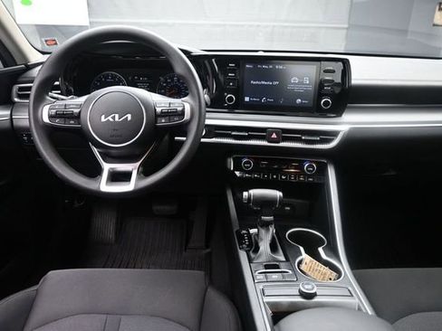Used 2023 Kia K5 LXS FWD image 9