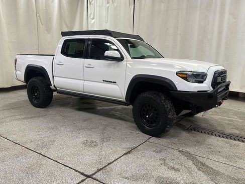 Used 2021 Toyota Tacoma TRD Off-Road w/ Advanced Technology Package image 7