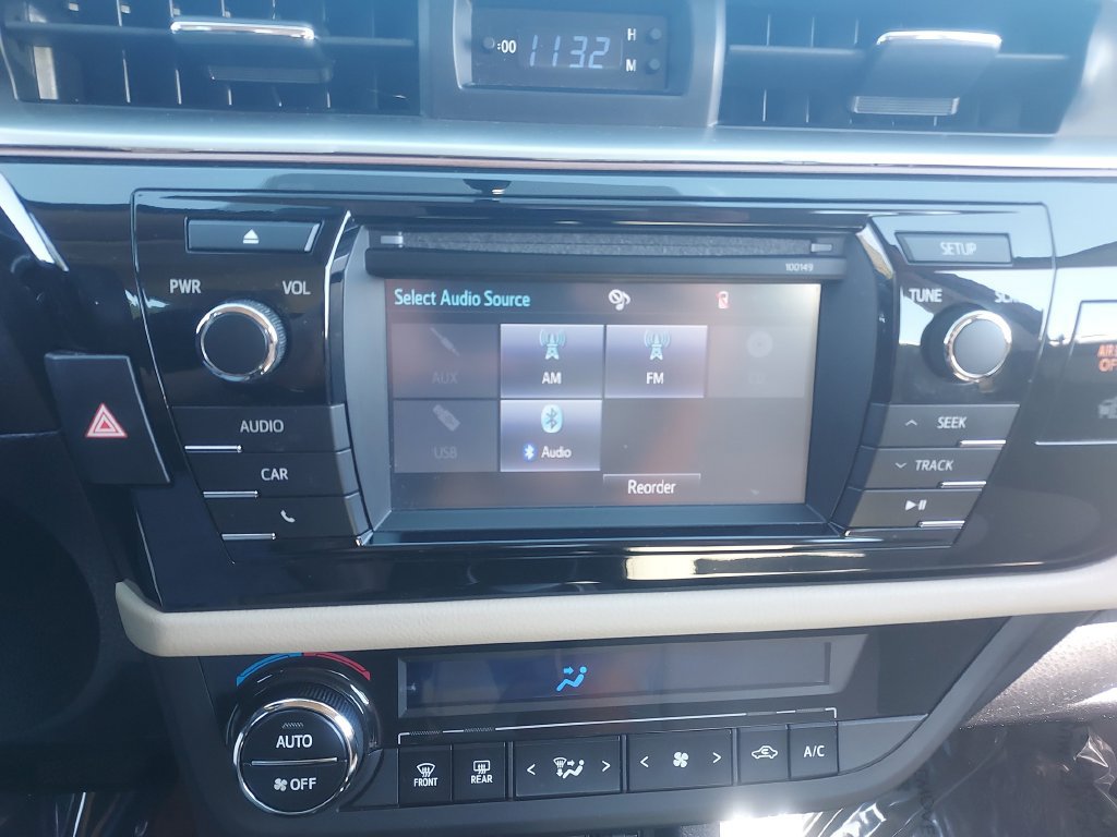Used 2014 Toyota Corolla LE FWD image 14