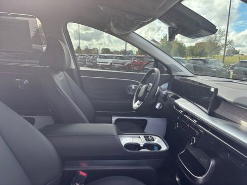 New 2026 Hyundai Ioniq 9 Limited image 28