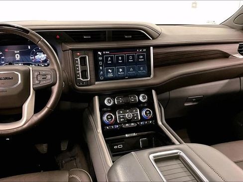 Used 2023 GMC Yukon XL Denali w/ Denali Reserve Package AWD/4WD image 7