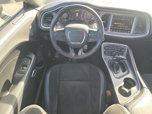 Used 2022 Dodge Challenger R/T w/ Plus Package image 4