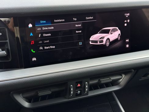 Certified 2025 Porsche Cayenne image 20