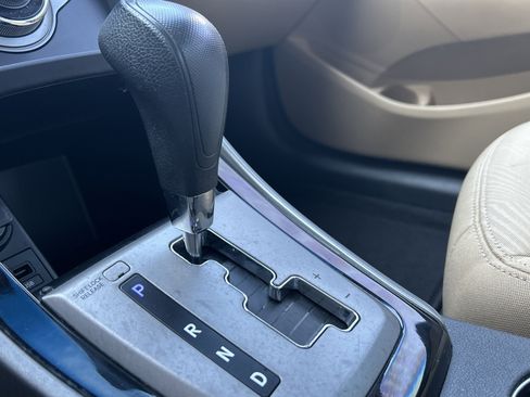 Used 2013 Hyundai Elantra GLS w/ Preferred Pkg image 16