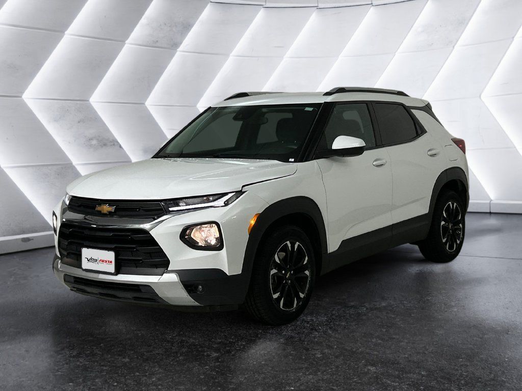Used 2022 Chevrolet TrailBlazer LT FWD image 3