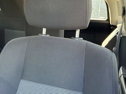 Used 2015 Jeep Patriot Latitude AWD/4WD image 5
