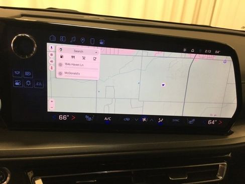 Used 2025 Chevrolet Traverse LT image 22