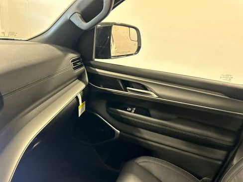 New 2026 Jeep Grand Wagoneer Limited w/ Premium Group II image 26