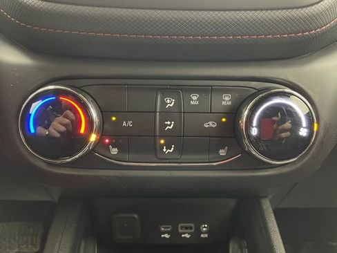 Used 2023 Chevrolet TrailBlazer RS image 6