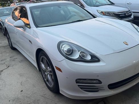 Used 2011 Porsche Panamera 4 AWD/4WD image 3