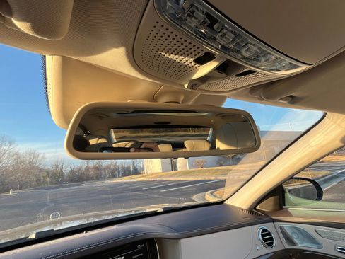 Used 2015 Mercedes-Benz S 550 S 550 4MATIC Sedan 4D image 19