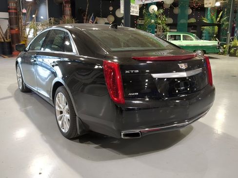 Used 2017 Cadillac XTS Luxury image 10