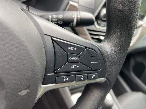 Used 2025 Nissan Altima 2.5 SV FWD image 23