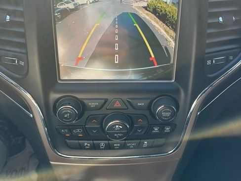 Used 2017 Jeep Grand Cherokee Limited AWD/4WD image 18