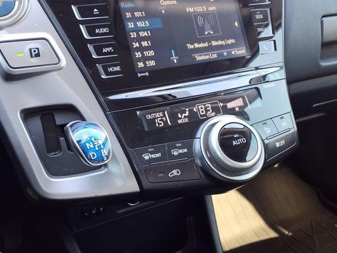 Used 2017 Toyota Prius V Four image 6