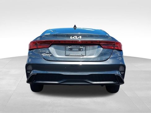 Used 2024 Kia Forte LX FWD image 7