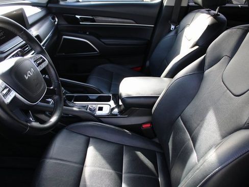 Certified 2022 Kia Telluride EX w/ EX Premium Package image 9