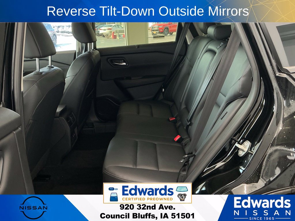 Used 2025 Nissan Rogue SL w/ Tech Package AWD/4WD image 17