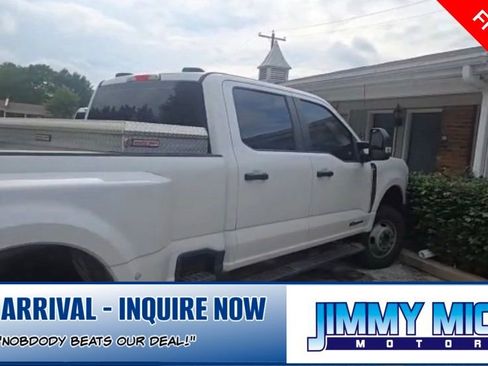 Used 2023 Ford F350 XL AWD/4WD image 2