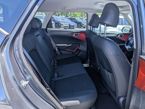 Used 2025 Kia Soul GT-Line w/ GT-Line Technology Package FWD image 30