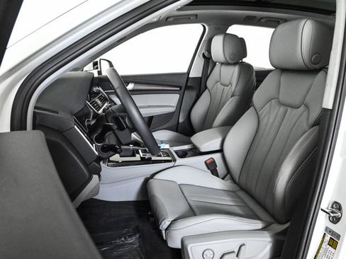 Certified 2024 Audi Q5 2.0T Premium Plus AWD/4WD image 17