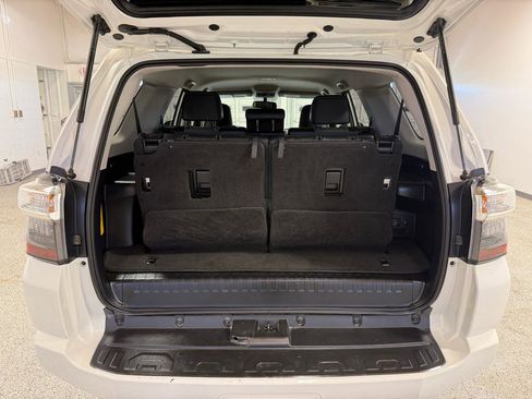 Used 2019 Toyota 4Runner SR5 Premium image 26