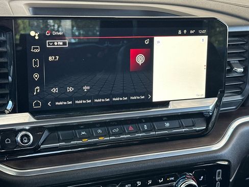 Used 2024 GMC Sierra 1500 SLT image 24