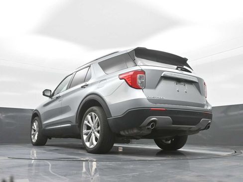 Used 2022 Ford Explorer Platinum w/ Technology Package image 29