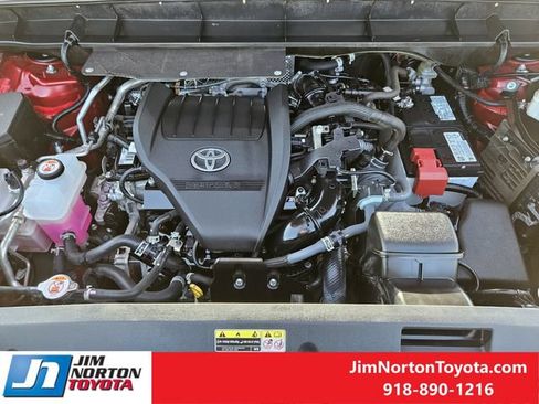 Used 2023 Toyota Highlander XLE FWD image 33