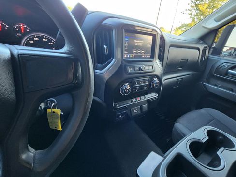 Used 2020 Chevrolet Silverado 2500 Custom w/ Custom Value Package image 23