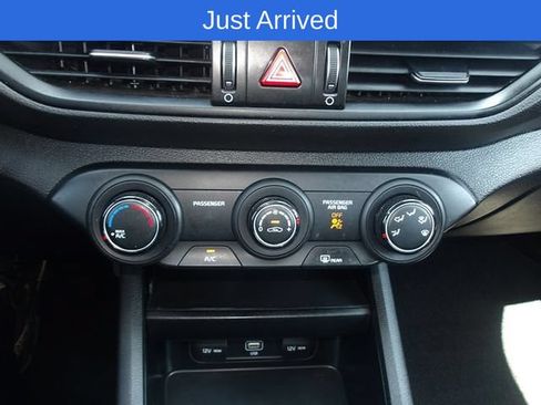 Used 2023 Kia Forte LXS FWD image 20