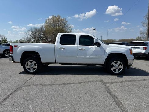 Used 2013 GMC Sierra 2500 SLT w/ SLT Convenience Package image 8