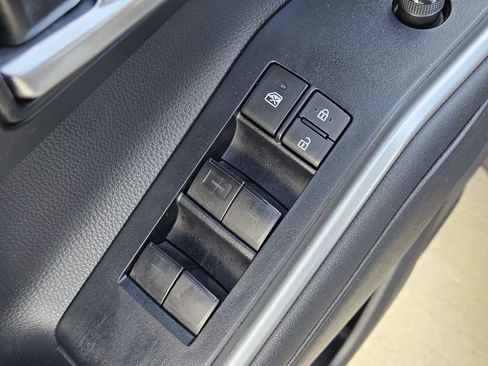 Used 2023 Toyota Highlander XSE FWD image 30