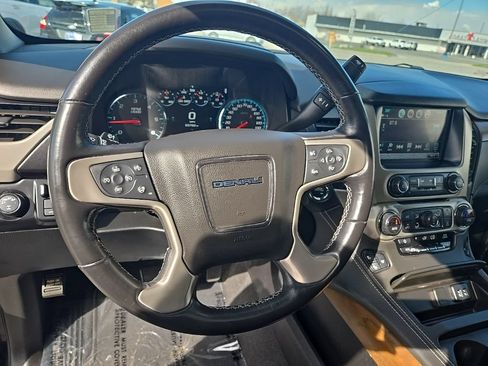 Used 2020 GMC Yukon Denali AWD/4WD image 18