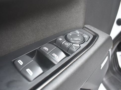 Used 2024 GMC Sierra 2500 AT4 w/ AT4 Premium Plus Package AWD/4WD image 17