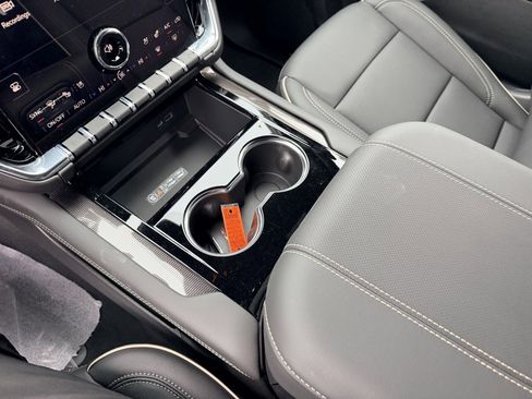 New 2026 GMC Yukon XL Elevation w/ Elevation Premium Package image 20