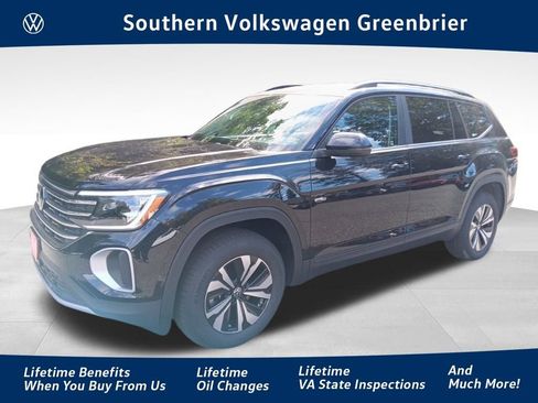 Used 2025 Volkswagen Atlas SE image 1