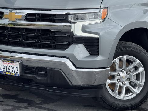 Used 2023 Chevrolet Silverado 1500 LT image 3