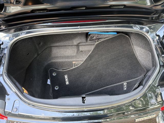 Used 2025 MAZDA MX-5 Miata Sport RWD image 25