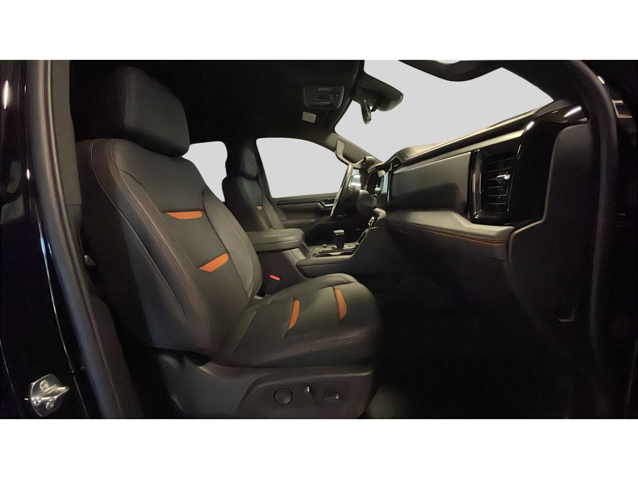 Certified 2026 GMC Sierra 1500 AT4 w/ Technology Package AWD/4WD image 15