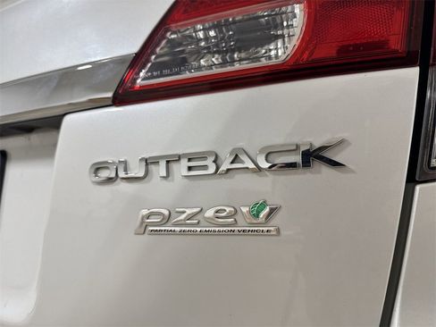 Used 2011 Subaru Outback 2.5i Limited w/ PWR Moonroof Pkg image 26