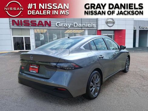 New 2026 Nissan Sentra SL w/ Floor Mat Package image 7