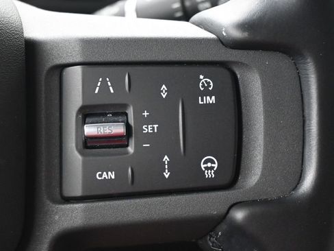 Used 2024 Land Rover Defender 110 X-Dynamic SE AWD/4WD image 20