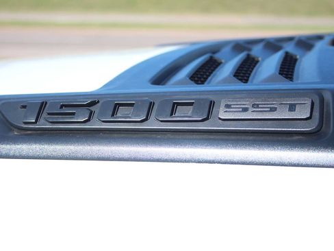 Used 2025 RAM 1500 Laramie w/ Night Edition AWD/4WD image 7