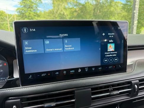 Used 2023 Lincoln Corsair Standard image 32