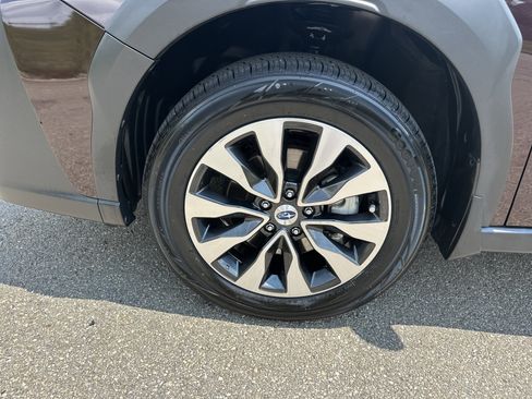 Used 2024 Subaru Outback Touring XT w/ Popular Package #2 image 11