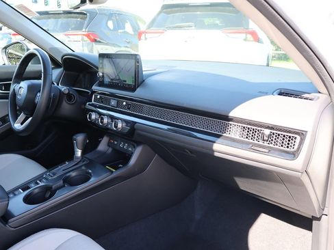 Used 2024 Honda Civic Touring image 9