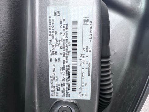 Used 2022 Ford Escape S image 9