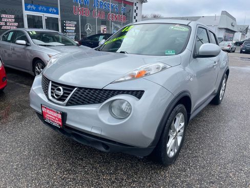 Used 2013 Nissan Juke SV image 1